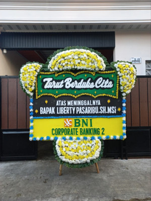 Papan Bunga Duka di Purbaratu