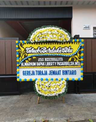 Papan Bunga Duka di Purbaratu