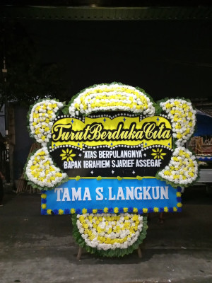 Papan Bunga Duka di Purbaratu